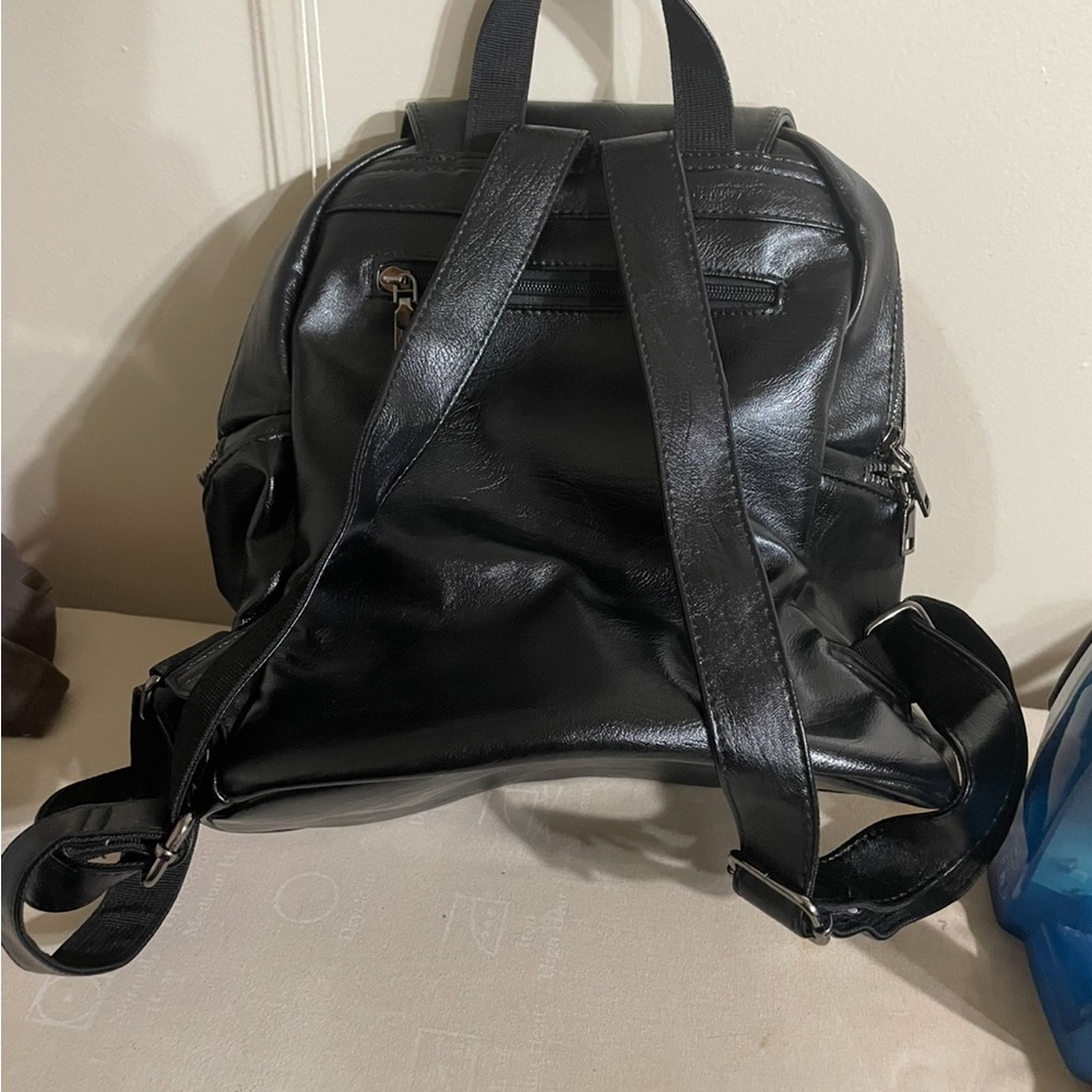 Black Leather Backpack Purse - Women's Everyday Bag - Picture 4 of 4
